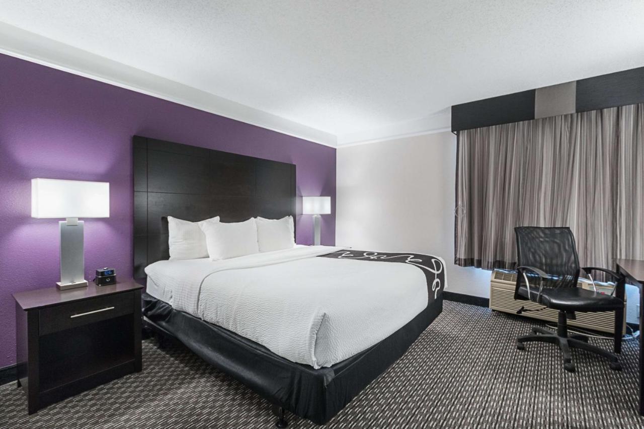 La Quinta by Wyndham Fort Lauderdale Tamarac Bagian luar foto