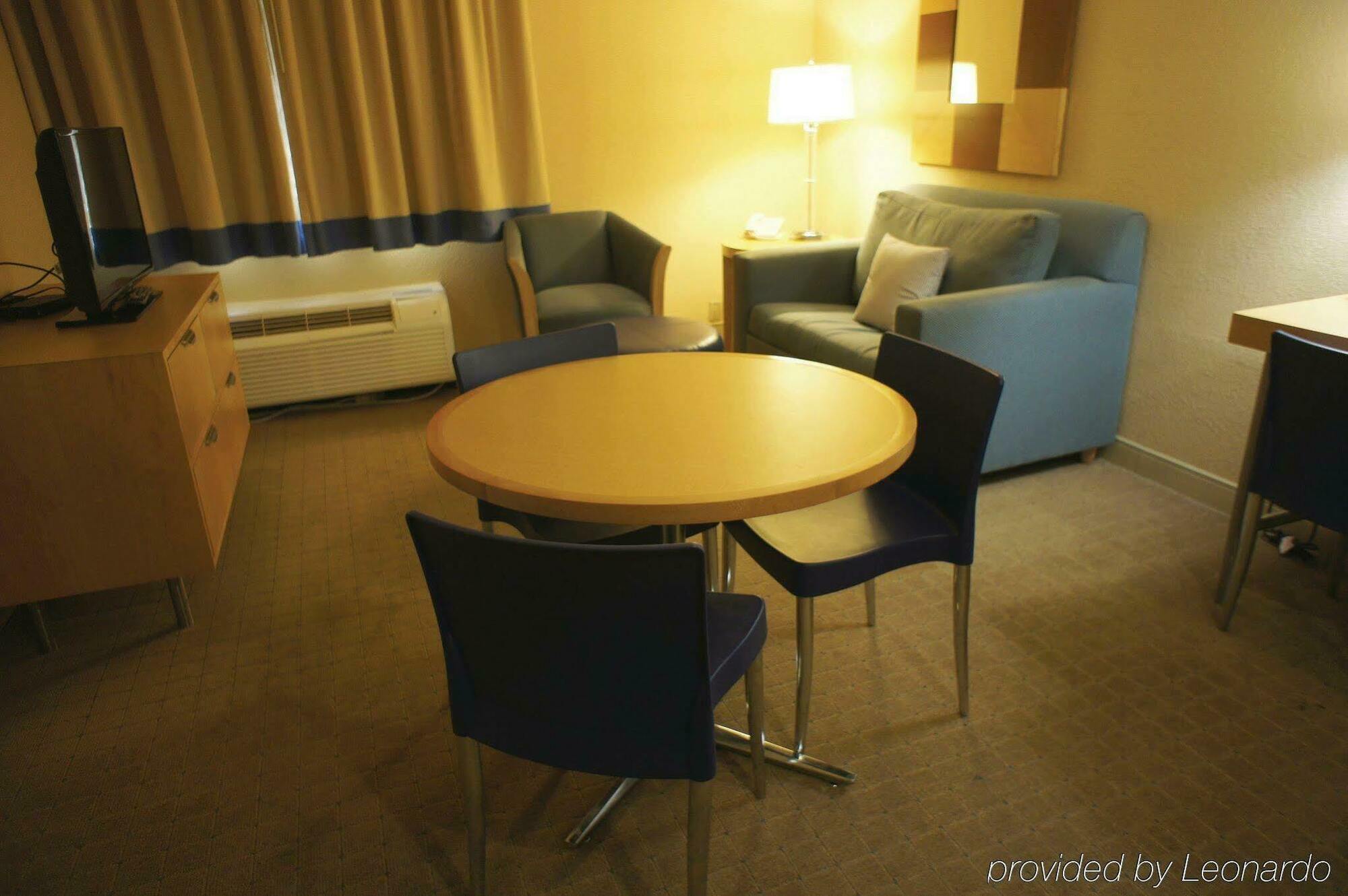 La Quinta by Wyndham Fort Lauderdale Tamarac Bagian luar foto