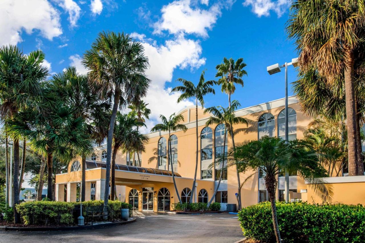 La Quinta by Wyndham Fort Lauderdale Tamarac Bagian luar foto
