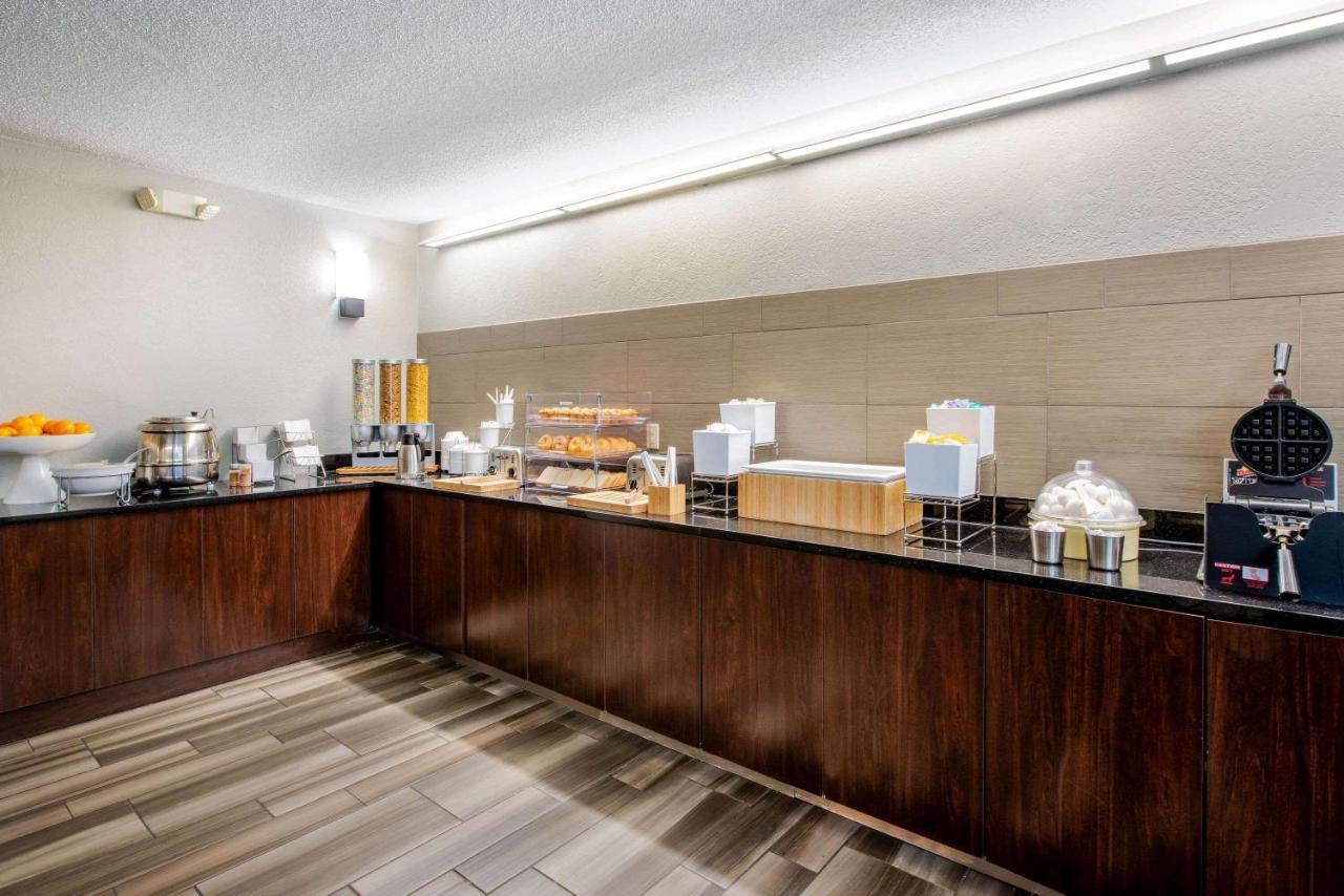 La Quinta by Wyndham Fort Lauderdale Tamarac Bagian luar foto