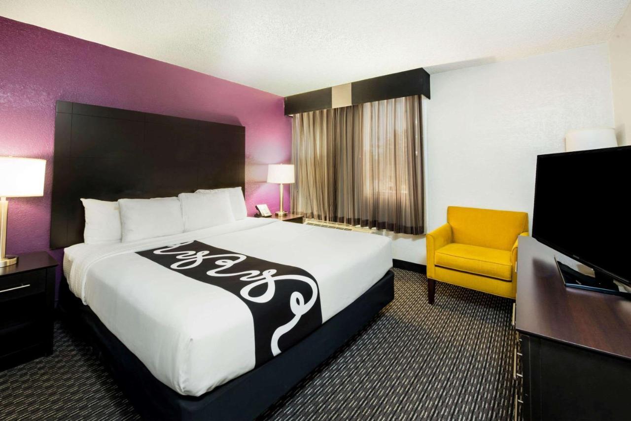 La Quinta by Wyndham Fort Lauderdale Tamarac Bagian luar foto